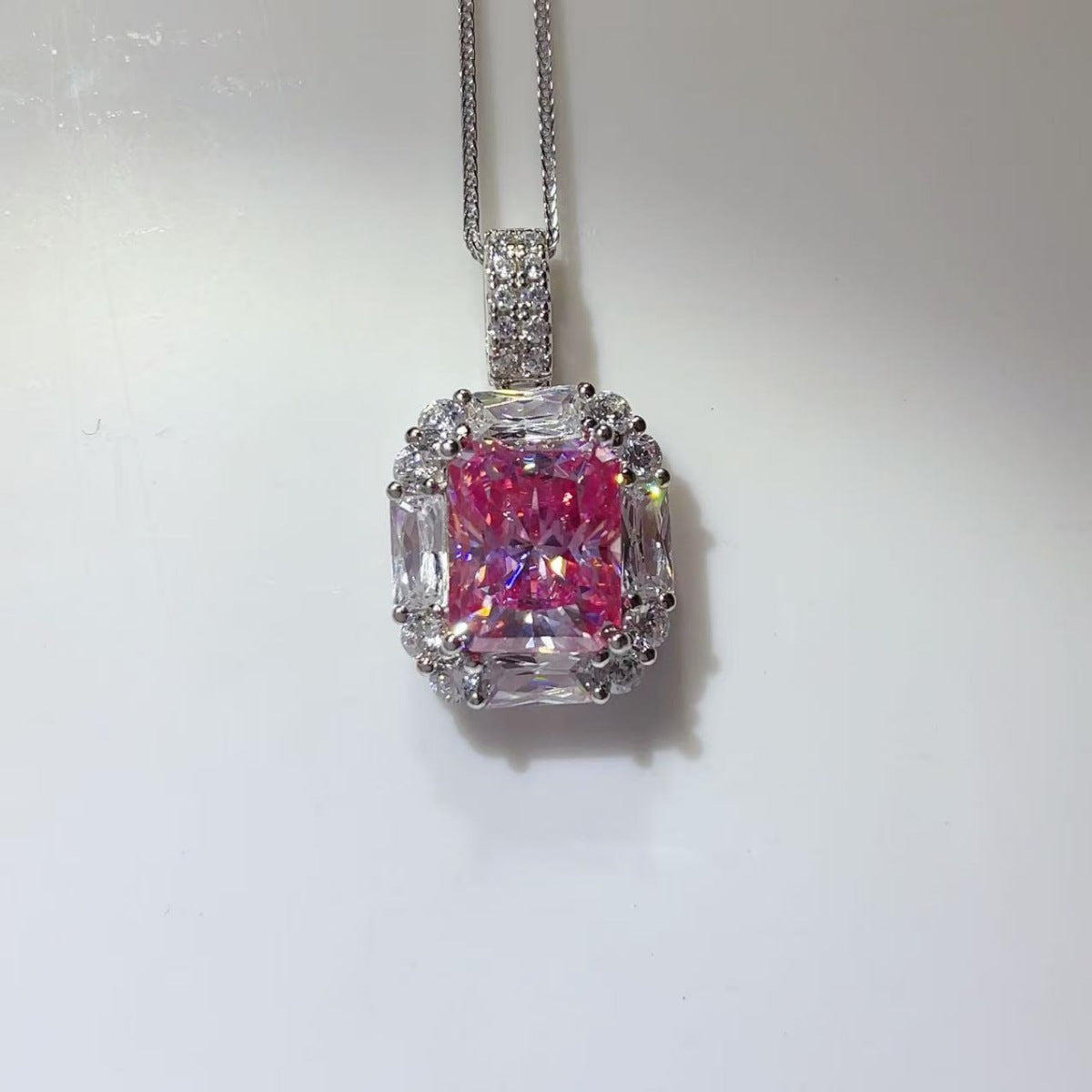 c1f87479-c405-40d9-aad7-2e94f2afff15-Max